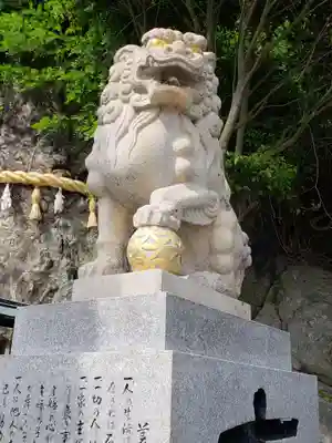 和布刈神社の狛犬