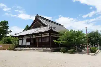 西大寺の本殿・本堂