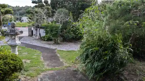 安養寺の庭園