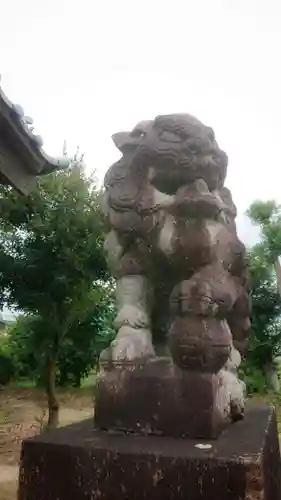 萩園神社の狛犬