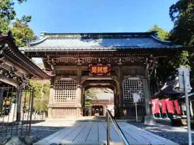 久遠寺の山門・神門