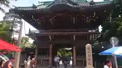 題経寺（柴又帝釈天）の山門