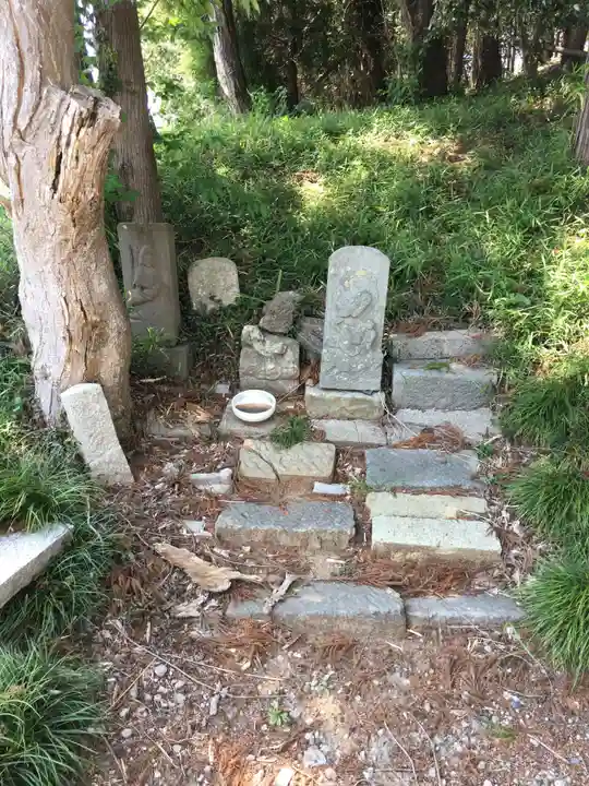 主石神社の末社・摂社