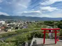 差出磯大嶽山神社 仕事と健康と厄よけの神さまの{uncategorized: "未分類", other: "その他", undefined: "問題あり", building: "その他建物", grave: "お墓", sacred_gate: "鳥居", guardian: "狛犬", statue: "像", buddha: "仏像", history: "歴史", nature: "自然", garden: "庭園", animal: "動物", pagoda: "塔", temizu: "手水舎", mountain_gate: "山門・神門", sanctuary: "本殿・本堂", subordinate: "末社・摂社", art: "芸術", scenery: "景色", jizo: "地蔵", ema: "絵馬", goshuin: "御朱印", omikuji: "おみくじ", items: "授与品その他", amulet: "お守り", goshuincho: "御朱印帳", eats: "食事", festival: "お祭り", votive_dance: "神楽", shichigosan: "七五三参", wedding: "結婚式", experience: "体験その他", initially: "初詣", around: "周辺", anti_infection: "感染症対策"}
