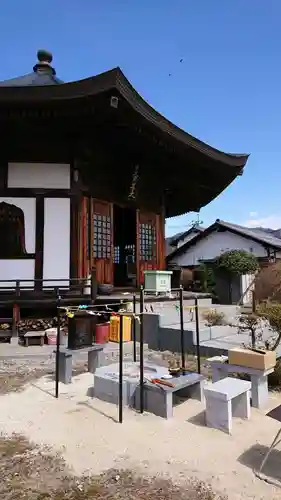 東泉寺の本殿・本堂