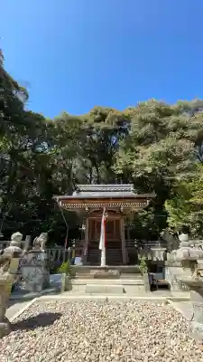 天之御中主尊神社の{uncategorized: "未分類", other: "その他", undefined: "問題あり", building: "その他建物", grave: "お墓", sacred_gate: "鳥居", guardian: "狛犬", statue: "像", buddha: "仏像", history: "歴史", nature: "自然", garden: "庭園", animal: "動物", pagoda: "塔", temizu: "手水舎", mountain_gate: "山門・神門", sanctuary: "本殿・本堂", subordinate: "末社・摂社", art: "芸術", scenery: "景色", jizo: "地蔵", ema: "絵馬", goshuin: "御朱印", omikuji: "おみくじ", items: "授与品その他", amulet: "お守り", goshuincho: "御朱印帳", eats: "食事", festival: "お祭り", votive_dance: "神楽", shichigosan: "七五三参", wedding: "結婚式", experience: "体験その他", initially: "初詣", around: "周辺", anti_infection: "感染症対策"}