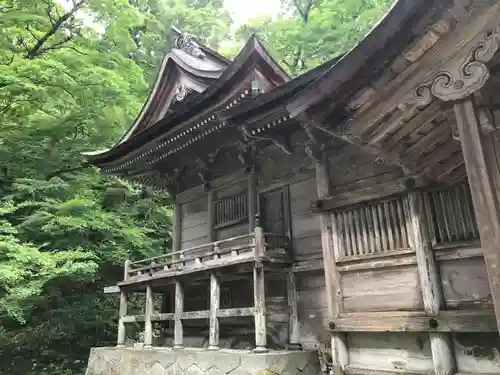 下山神社の本殿