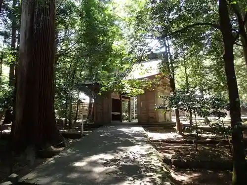 若狭彦神社（上社）の山門