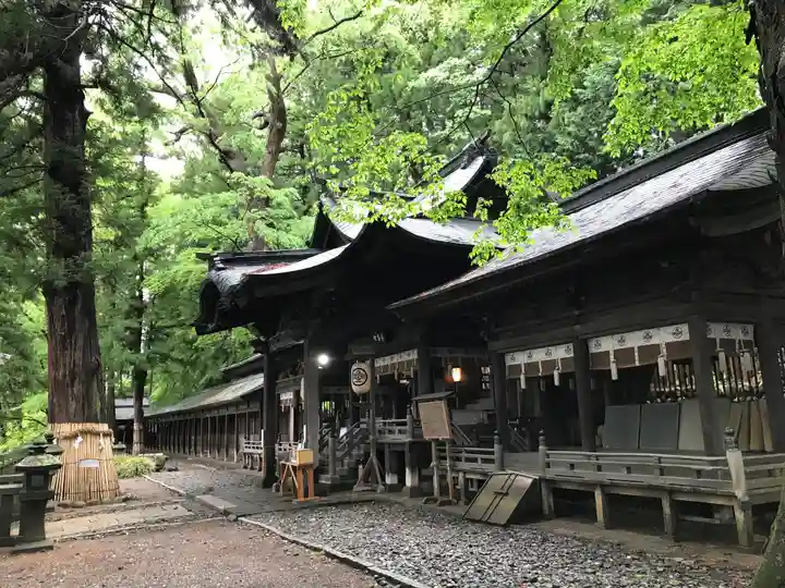 手長神社の本殿・本堂