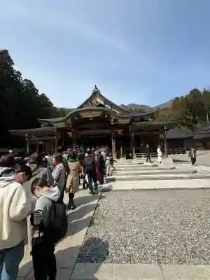 彌彦神社の{uncategorized: "未分類", other: "その他", undefined: "問題あり", building: "その他建物", grave: "お墓", sacred_gate: "鳥居", guardian: "狛犬", statue: "像", buddha: "仏像", history: "歴史", nature: "自然", garden: "庭園", animal: "動物", pagoda: "塔", temizu: "手水舎", mountain_gate: "山門・神門", sanctuary: "本殿・本堂", subordinate: "末社・摂社", art: "芸術", scenery: "景色", jizo: "地蔵", ema: "絵馬", goshuin: "御朱印", omikuji: "おみくじ", items: "授与品その他", amulet: "お守り", goshuincho: "御朱印帳", eats: "食事", festival: "お祭り", votive_dance: "神楽", shichigosan: "七五三参", wedding: "結婚式", experience: "体験その他", initially: "初詣", around: "周辺", anti_infection: "感染症対策"}