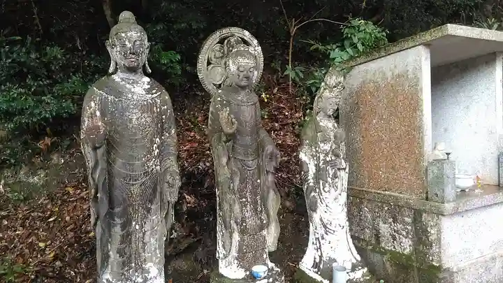 平山観音院の仏像