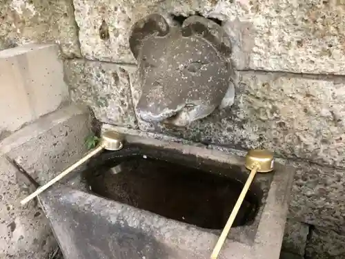 烏森稲荷神社の手水舎