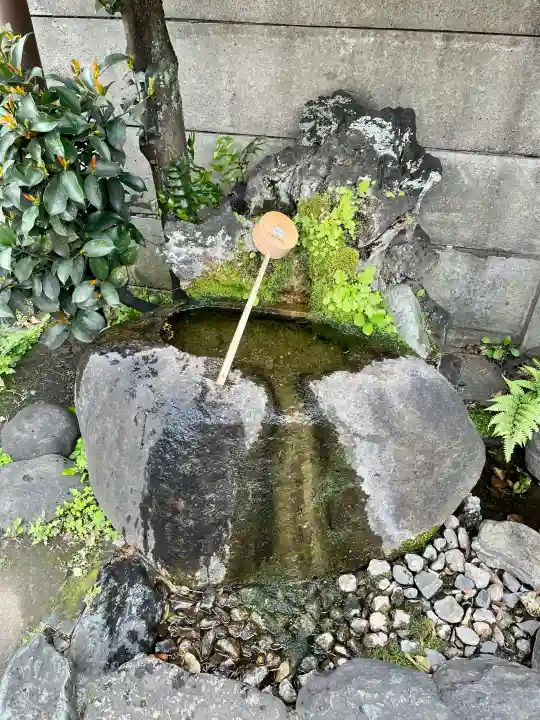 成増氷川神社の{uncategorized: "未分類", other: "その他", undefined: "問題あり", building: "その他建物", grave: "お墓", sacred_gate: "鳥居", guardian: "狛犬", statue: "像", buddha: "仏像", history: "歴史", nature: "自然", garden: "庭園", animal: "動物", pagoda: "塔", temizu: "手水舎", mountain_gate: "山門・神門", sanctuary: "本殿・本堂", subordinate: "末社・摂社", art: "芸術", scenery: "景色", jizo: "地蔵", ema: "絵馬", goshuin: "御朱印", omikuji: "おみくじ", items: "授与品その他", amulet: "お守り", goshuincho: "御朱印帳", eats: "食事", festival: "お祭り", votive_dance: "神楽", shichigosan: "七五三参", wedding: "結婚式", experience: "体験その他", initially: "初詣", around: "周辺", anti_infection: "感染症対策"}