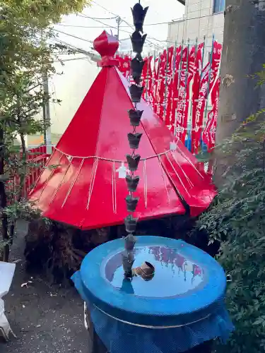 稲荷神社の{uncategorized: "未分類", other: "その他", undefined: "問題あり", building: "その他建物", grave: "お墓", sacred_gate: "鳥居", guardian: "狛犬", statue: "像", buddha: "仏像", history: "歴史", nature: "自然", garden: "庭園", animal: "動物", pagoda: "塔", temizu: "手水舎", mountain_gate: "山門・神門", sanctuary: "本殿・本堂", subordinate: "末社・摂社", art: "芸術", scenery: "景色", jizo: "地蔵", ema: "絵馬", goshuin: "御朱印", omikuji: "おみくじ", items: "授与品その他", amulet: "お守り", goshuincho: "御朱印帳", eats: "食事", festival: "お祭り", votive_dance: "神楽", shichigosan: "七五三参", wedding: "結婚式", experience: "体験その他", initially: "初詣", around: "周辺", anti_infection: "感染症対策"}