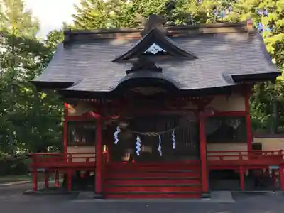 玉川神社の本殿・本堂