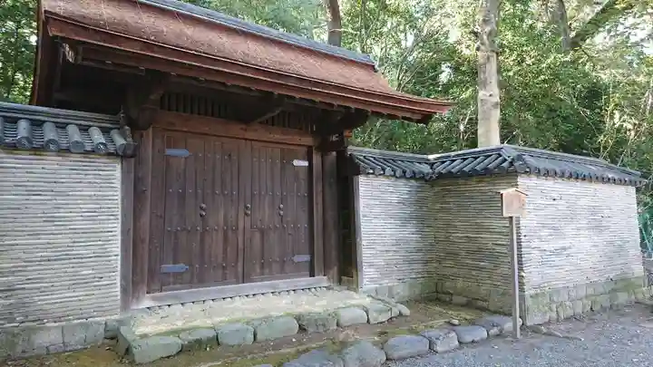 熱田神宮の山門・神門