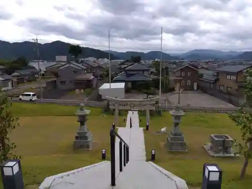 八幡神社（兜山古墳）の鳥居