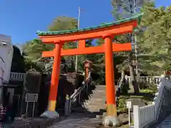 穴八幡宮の鳥居