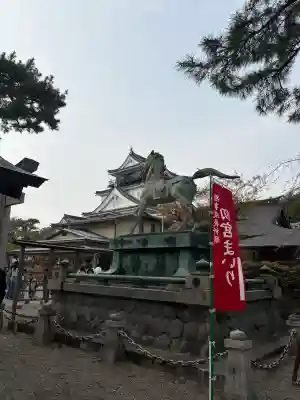龍城神社の{uncategorized: "未分類", other: "その他", undefined: "問題あり", building: "その他建物", grave: "お墓", sacred_gate: "鳥居", guardian: "狛犬", statue: "像", buddha: "仏像", history: "歴史", nature: "自然", garden: "庭園", animal: "動物", pagoda: "塔", temizu: "手水舎", mountain_gate: "山門・神門", sanctuary: "本殿・本堂", subordinate: "末社・摂社", art: "芸術", scenery: "景色", jizo: "地蔵", ema: "絵馬", goshuin: "御朱印", omikuji: "おみくじ", items: "授与品その他", amulet: "お守り", goshuincho: "御朱印帳", eats: "食事", festival: "お祭り", votive_dance: "神楽", shichigosan: "七五三参", wedding: "結婚式", experience: "体験その他", initially: "初詣", around: "周辺", anti_infection: "感染症対策"}