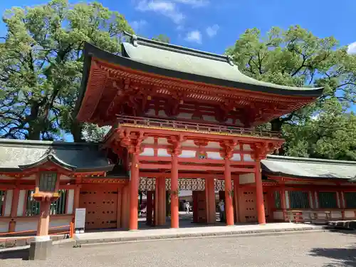 武蔵一宮氷川神社の山門・神門