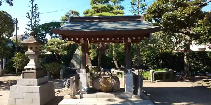 薭田神社の手水舎
