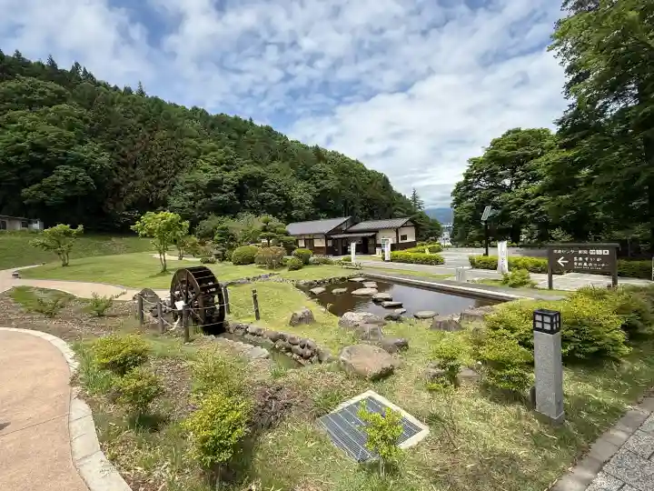 諏訪大社上社前宮(長野県)