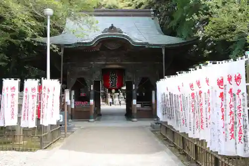 豊川閣　妙厳寺の山門・神門