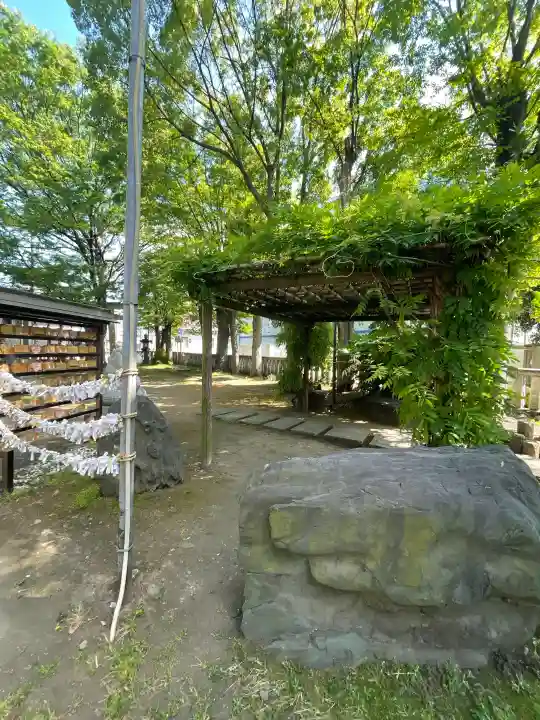 戸部杉山神社の{uncategorized: "未分類", other: "その他", undefined: "問題あり", building: "その他建物", grave: "お墓", sacred_gate: "鳥居", guardian: "狛犬", statue: "像", buddha: "仏像", history: "歴史", nature: "自然", garden: "庭園", animal: "動物", pagoda: "塔", temizu: "手水舎", mountain_gate: "山門・神門", sanctuary: "本殿・本堂", subordinate: "末社・摂社", art: "芸術", scenery: "景色", jizo: "地蔵", ema: "絵馬", goshuin: "御朱印", omikuji: "おみくじ", items: "授与品その他", amulet: "お守り", goshuincho: "御朱印帳", eats: "食事", festival: "お祭り", votive_dance: "神楽", shichigosan: "七五三参", wedding: "結婚式", experience: "体験その他", initially: "初詣", around: "周辺", anti_infection: "感染症対策"}
