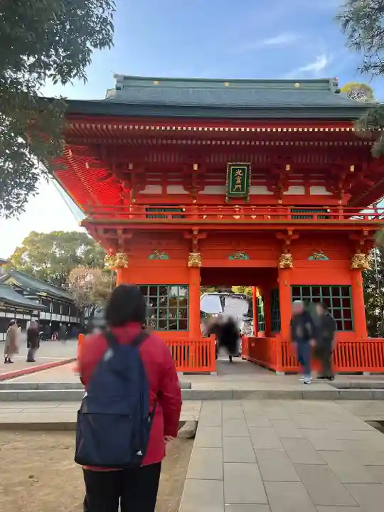 穴八幡宮の山門・神門
