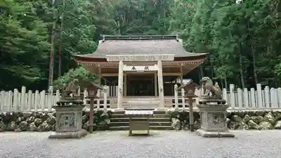 丹生神社の本殿・本堂