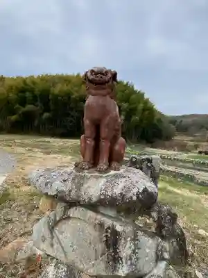安仁神社の{uncategorized: "未分類", other: "その他", undefined: "問題あり", building: "その他建物", grave: "お墓", sacred_gate: "鳥居", guardian: "狛犬", statue: "像", buddha: "仏像", history: "歴史", nature: "自然", garden: "庭園", animal: "動物", pagoda: "塔", temizu: "手水舎", mountain_gate: "山門・神門", sanctuary: "本殿・本堂", subordinate: "末社・摂社", art: "芸術", scenery: "景色", jizo: "地蔵", ema: "絵馬", goshuin: "御朱印", omikuji: "おみくじ", items: "授与品その他", amulet: "お守り", goshuincho: "御朱印帳", eats: "食事", festival: "お祭り", votive_dance: "神楽", shichigosan: "七五三参", wedding: "結婚式", experience: "体験その他", initially: "初詣", around: "周辺", anti_infection: "感染症対策"}