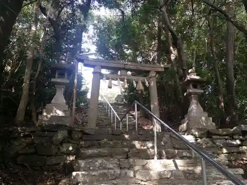 八幡神社の鳥居