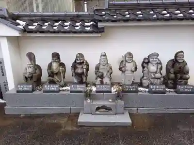 阿弥陀寺の像