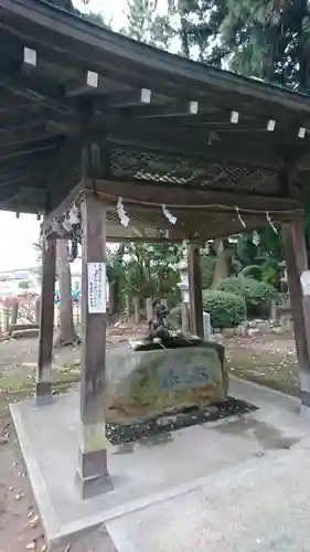 日高神社の手水舎
