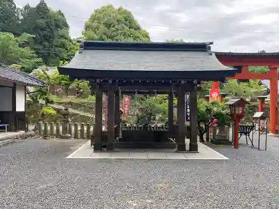 敢國神社の手水舎