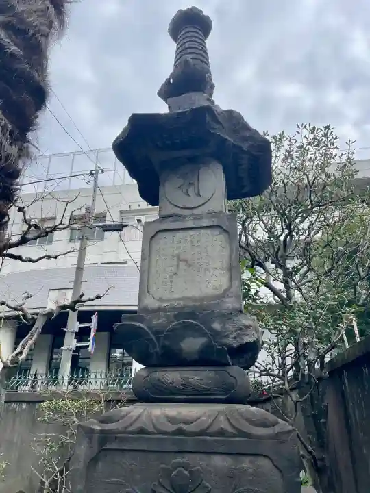 寿永寺の{uncategorized: "未分類", other: "その他", undefined: "問題あり", building: "その他建物", grave: "お墓", sacred_gate: "鳥居", guardian: "狛犬", statue: "像", buddha: "仏像", history: "歴史", nature: "自然", garden: "庭園", animal: "動物", pagoda: "塔", temizu: "手水舎", mountain_gate: "山門・神門", sanctuary: "本殿・本堂", subordinate: "末社・摂社", art: "芸術", scenery: "景色", jizo: "地蔵", ema: "絵馬", goshuin: "御朱印", omikuji: "おみくじ", items: "授与品その他", amulet: "お守り", goshuincho: "御朱印帳", eats: "食事", festival: "お祭り", votive_dance: "神楽", shichigosan: "七五三参", wedding: "結婚式", experience: "体験その他", initially: "初詣", around: "周辺", anti_infection: "感染症対策"}