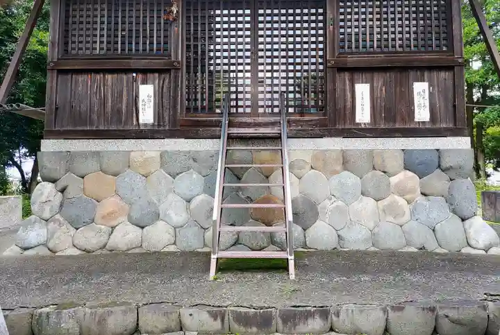 八幡社の本殿・本堂