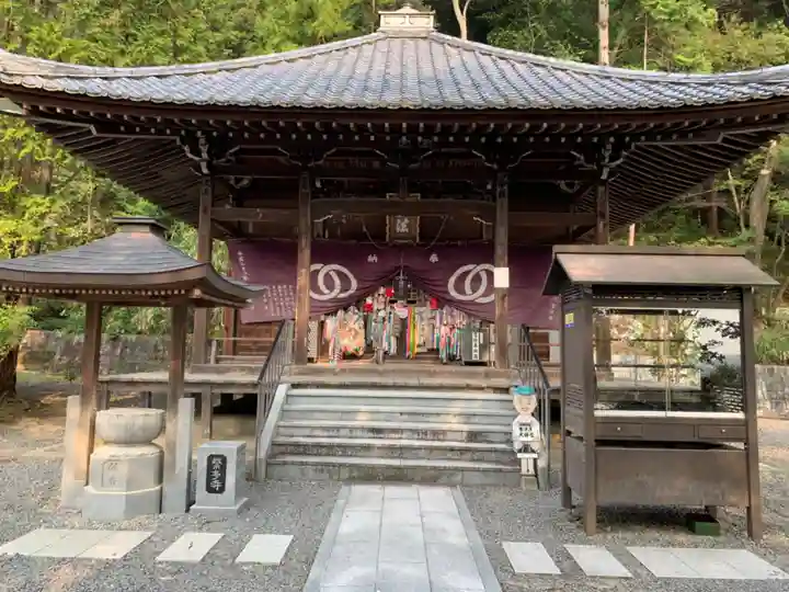 繁多寺の本殿・本堂