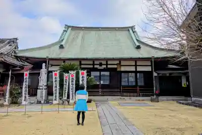 興昌寺の本殿・本堂