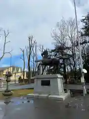 鳥取神社の像