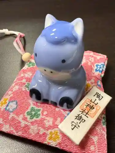 陶山神社の{uncategorized: "未分類", other: "その他", undefined: "問題あり", building: "その他建物", grave: "お墓", sacred_gate: "鳥居", guardian: "狛犬", statue: "像", buddha: "仏像", history: "歴史", nature: "自然", garden: "庭園", animal: "動物", pagoda: "塔", temizu: "手水舎", mountain_gate: "山門・神門", sanctuary: "本殿・本堂", subordinate: "末社・摂社", art: "芸術", scenery: "景色", jizo: "地蔵", ema: "絵馬", goshuin: "御朱印", omikuji: "おみくじ", items: "授与品その他", amulet: "お守り", goshuincho: "御朱印帳", eats: "食事", festival: "お祭り", votive_dance: "神楽", shichigosan: "七五三参", wedding: "結婚式", experience: "体験その他", initially: "初詣", around: "周辺", anti_infection: "感染症対策"}