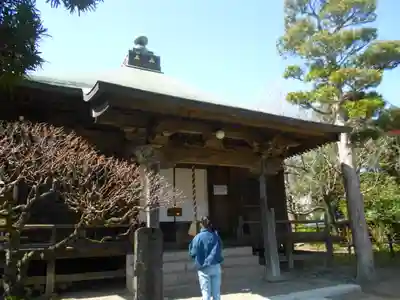 極楽寺（霊鷲山感應院極楽律寺）の本殿・本堂