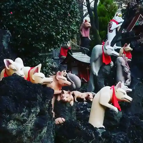 京濱伏見稲荷神社の狛犬