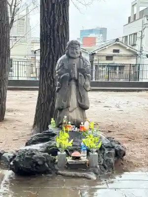鬼子母神堂　(法明寺）の{uncategorized: "未分類", other: "その他", undefined: "問題あり", building: "その他建物", grave: "お墓", sacred_gate: "鳥居", guardian: "狛犬", statue: "像", buddha: "仏像", history: "歴史", nature: "自然", garden: "庭園", animal: "動物", pagoda: "塔", temizu: "手水舎", mountain_gate: "山門・神門", sanctuary: "本殿・本堂", subordinate: "末社・摂社", art: "芸術", scenery: "景色", jizo: "地蔵", ema: "絵馬", goshuin: "御朱印", omikuji: "おみくじ", items: "授与品その他", amulet: "お守り", goshuincho: "御朱印帳", eats: "食事", festival: "お祭り", votive_dance: "神楽", shichigosan: "七五三参", wedding: "結婚式", experience: "体験その他", initially: "初詣", around: "周辺", anti_infection: "感染症対策"}