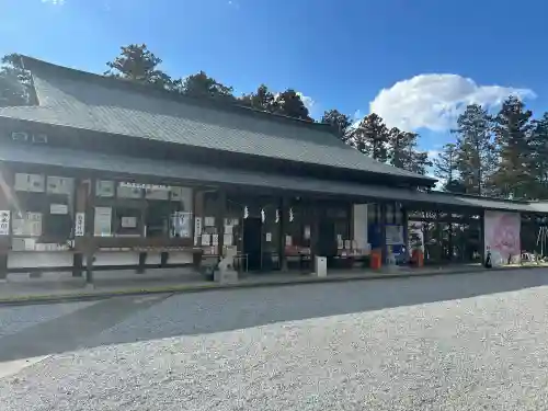 白鷺神社の{uncategorized: "未分類", other: "その他", undefined: "問題あり", building: "その他建物", grave: "お墓", sacred_gate: "鳥居", guardian: "狛犬", statue: "像", buddha: "仏像", history: "歴史", nature: "自然", garden: "庭園", animal: "動物", pagoda: "塔", temizu: "手水舎", mountain_gate: "山門・神門", sanctuary: "本殿・本堂", subordinate: "末社・摂社", art: "芸術", scenery: "景色", jizo: "地蔵", ema: "絵馬", goshuin: "御朱印", omikuji: "おみくじ", items: "授与品その他", amulet: "お守り", goshuincho: "御朱印帳", eats: "食事", festival: "お祭り", votive_dance: "神楽", shichigosan: "七五三参", wedding: "結婚式", experience: "体験その他", initially: "初詣", around: "周辺", anti_infection: "感染症対策"}