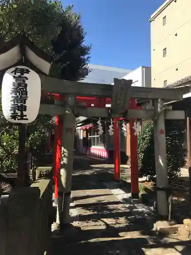 伊富稲荷神社の鳥居