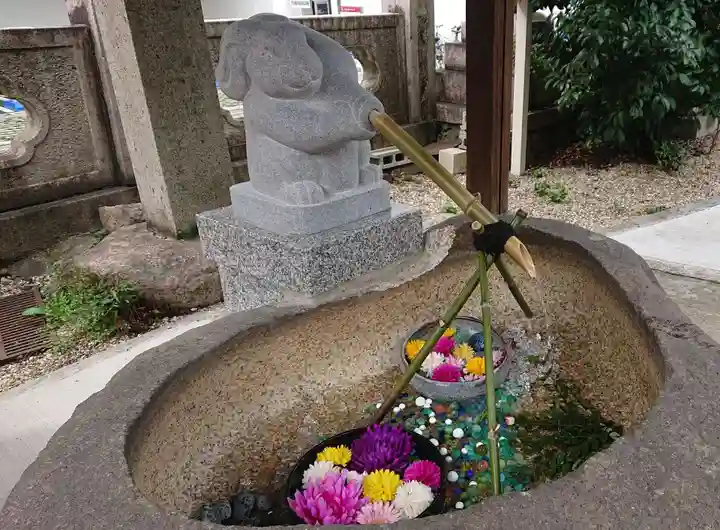 三輪神社の手水舎