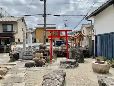 亀峰山平成院の末社・摂社