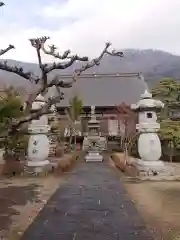 大藏經寺の本殿