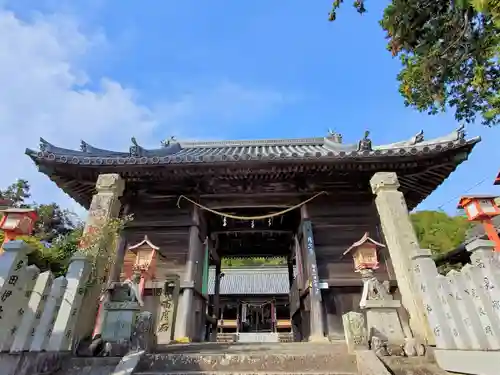 日吉神社の山門